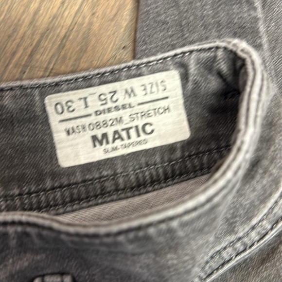 DIESEL MATIC Slim-Tapered Jeans Size 25 L 30 - Picture 8 of 11